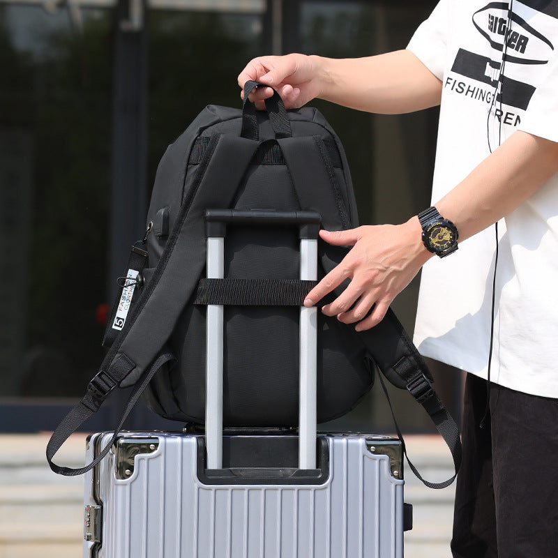 Simple and casual Oxford cloth backpack, large capacity laptop bag for commuting.